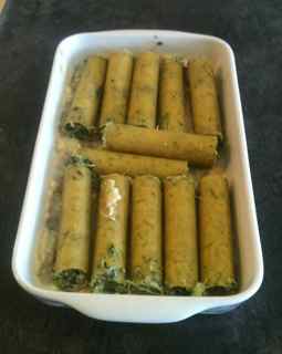 Easy Italian Recipes - Spinach Cannelloni arranged in an oven proof dish